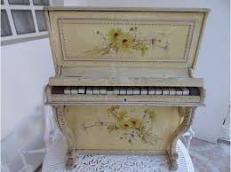rare ancien piano pour enfant en bois decore a restaurer bernes sur oise 95340 jeux jouets piano pour enfant jouet piano