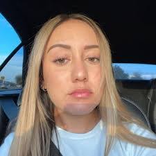 Andrea Santillan's Instagram, Twitter & Facebook