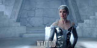 Gif Chris Hemsworth Charlize Theron Emily Blunt Animated Gif On Gifer By Cerehuginn