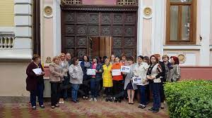 Casa judeţeană de pensii satu mare aduce precizări referitoare la aspecte de interes pentru pensionari gazeta de nord vest. Foto Video Protest Spontan La Casa De Pensii Legea SalarizÄƒrii O Mare DezamÄƒgire Viitorul Nu AratÄƒ Deloc Bine