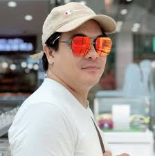 Para sa mga Anti-Catholics na mababaw ang pagkaunawa sa ROMA 13:1 hala  basa.. 📍ROMA 13:1 Ang bawat tao'y DAPAT PASAKOP SA MGA PINUNO NG  PAMAHALAAN, sapagkat walang pamahalaang hindi mula sa Diyos,