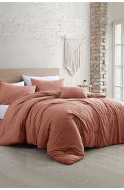 How to wash a quilt you don't need to launder your quilt as often as your other bedding unless it lays directly against your skin, but always check the care instructions first before doing so. 4 Piece Garment Washed Comforter Set Beck Dark Rose Queen Nordstromrack