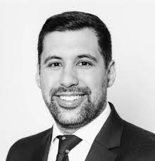 An expert, recognized and award-winning management team