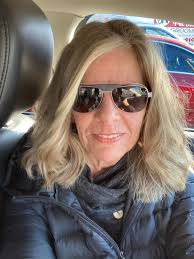 Short Haircuts for Women Over 50