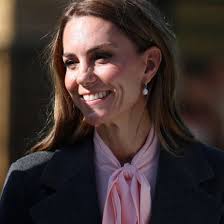 Look da vip e star da copiare: outfit alla moda