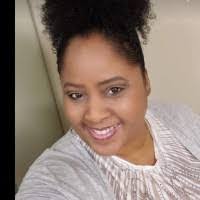 Shanna Lang's Instagram, Twitter & Facebook