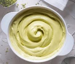 La Creme De Pistache Au Mascarpone Est Une Creme A Base Mascarpone Et De Creme Au Beurre A La Pistache Tres En 2020 Recette Facile Creme Pistache Recette Mascarpone