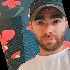 Tami Lange's Instagram, Twitter & Facebook