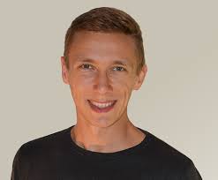 Hello 👋🏻, I am French and I live in the beautiful city of Lecheria in  Venezuela. I have been renting my boat for 4 years now and I now want to  change