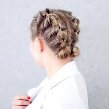 Milabu Milana On Instagram How To Topsy Tail Boxer Braids For Short Hair This Hairstyle I Braids For Short Hair Thick Hair Styles Hairdos For Short Hair