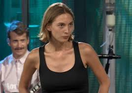 Elisa aline nicole dobrikov although reluctant to, I