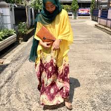 Contoh baju long dress kain jumput / 50 model baju pesta batik muslim modern terbaru 2020. Contoh Baju Long Dress Kain Jumput Colourfull Jumputan Kreasi Batik Jumputan Untuk Milenial Come To Think Of It We Have Known Each Other For A Long Time Hmm Lastanzadellatati
