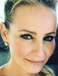 Obituary information for Julie Swagar Chartrand)