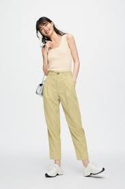 ライトコーデュロイタックテーパードパンツ セットアップ可能 gu ジーユー 公式通販オンラインストア ファッションアイデア ファッションコーデ コーデュロイ 生地