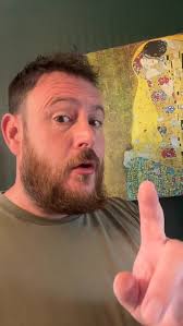 Bookstagram and booktok I need your help 📚😎