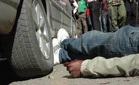 Teams of police visited at least three sites that they thought the woman was being held in vain. Three Suspected Armed Thugs Shot Dead In Kayole And Soweto Slums As Police Try To Curb Crime Menace Classic 105