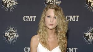 Taylor swift height 5′ 10″ approx. Taylor Swift Height How Tall Is Taylor Swift