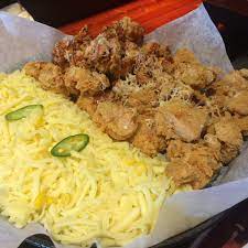 Fried chicken is savoury enough as it, but when coated with salted egg batter, you will definitely experience a foodgasm. Nanda Chicken Sri Petaling 3 Tips