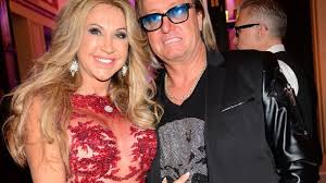 Carmen geiss (54) und robert geiss (56) sind bereits seit jahrzehnten unzertrennlich. Jack White Heiratet Freundin Rafaella Carmen Geiss Ist Trauzeugin