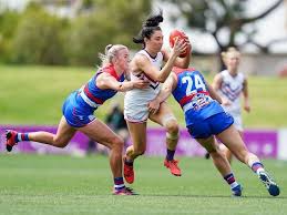 Celine moody of the bulldogs and breann moody of the blues arrive during. Dockers Outlast Brave Bulldogs In Aflw The Armidale Express Armidale Nsw