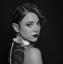 Juli Grace's Instagram, Twitter & Facebook