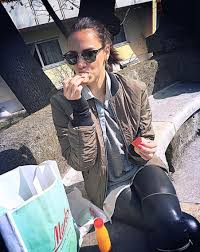 Ich war schon immer fußballfan und hatte eine leidenschaft für sport. 16 Esther Ideen Bikerjacke Madchen Fotografie Super Frau