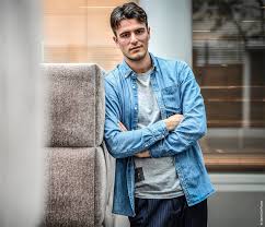 Datzelfde jaar volgde hij john crombez op als voorzitter van zijn partij. Kingconnah