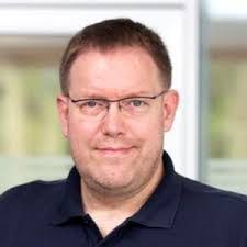 Lisa Massari's Instagram, Twitter & Facebook