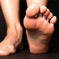 Having duck feet is something you can be born with, but most of us acquire this condition over time through poor positioning and bad movement habits. 10 Common Foot Problems And How To Manage Them Everyday Health