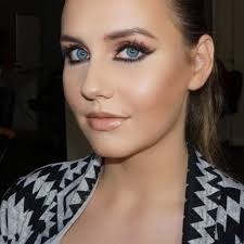 Raven Reed (@MakeupByRaven)