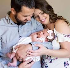 Getting shot with your baby is rewarding and fun but newborn babies startle quickly, capturing the baby with the mother can make him or her more comfortable. How To Prep For Newborn Family Photos The Postpartum Party