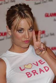 The cast revealed that Kaley Cuoco had this insane talent of learning all  her lines just by reading it once. Kaley would sit at the table read, go  through the script once,