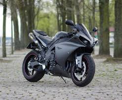 Please refer to bmw motorrad authorised dealer for shipment cost to east malaysia. Yamaha R1 Rn22 Sportmotorrad Yamaha R1 Motorrad