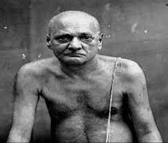 Shree gajanan maharaj was installed as the head of balappa math by sadguru gangadhar maharaj on 11th march 1938. Param Sadguru Shree Gajanan Maharaj