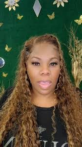 Fay Mitchell's Instagram, Twitter & Facebook