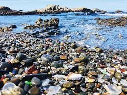 Berbagai negara di benua yang berbeda selalu memiliki ciri khas. 13 Pantai Terindah Di Dunia Yang Cantik Banget