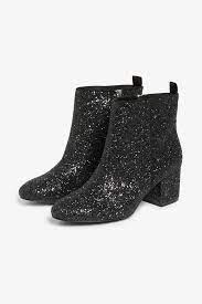 Bottines vernies à paillettes de la marque pleaser. Des Bottes A Paillettes Elle Bottines Paillettes Bottines Bottines Noires