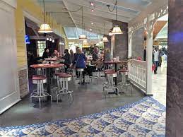 This place can get really busy on the weekends and does not take reservations. Outside Dining In Mall Picture Of Coastal Flats Tysons Corner Tripadvisor