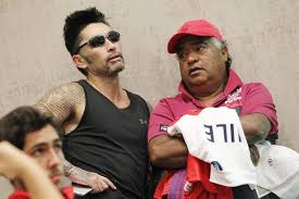 Sarax escapando de iarkos ron valenzia back to glory jazz factory inspired anthems jay leonhart iguanas and lizards. La Cruzada Del Ex Tenista Marcelo Rios Contra La Prensa Que La Chupen No Hablo Con Periodistas Tenis