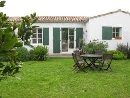 Epingle Par Marie Gendre Sur Couleur Volets Maison Volet Exterieur Volets Verts