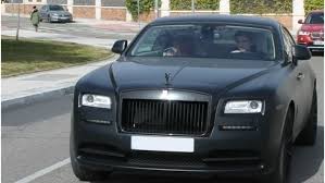 Dünya kupası tarihi çok hikaye gördü ama mimarı olduğu şampiyonluğun ardından kupayı kaldırmaya utanan çok az futbolcu gördü. Estos Son Los Coches De Los Jugadores De Francia En El Mundial