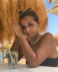 egyptian faces manna arafa egyptian actress egyptian beauty egyptian actress pool photography