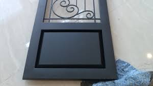 Selain pintu ornamental atau pola, anda bisa mempertimbangkan desain pintu kombinasi antara kayu dan kaca. Cara Pasang Pintu Besi Klasik Modern Youtube