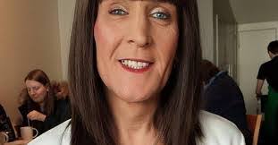 Louisa Wallace's Instagram, Twitter & Facebook