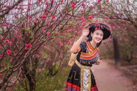 Kh&aacute;m ph&aacute; Mộc Ch&acirc;u với h&agrave;ng loạt loại hoa nở b&aacute;o hiệu m&ugrave;a xu&acirc;n về