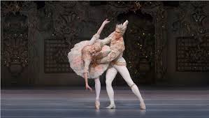 金子扶生、前田紗江の熱演がロンドンで絶賛されたロイヤルの シネマシーズン『くるみ割り人形』｜チャコット