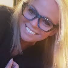 Lea Schuster's Instagram, Twitter & Facebook