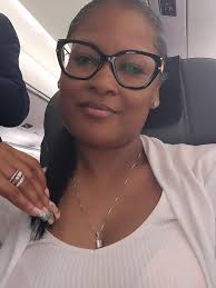 Embracing the natural features 😌 ✨️ I was blessed with.