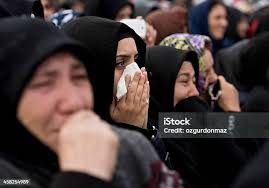 Muslim Woman Crying Stock Photo - Download Image Now - Mourner, Islam,  Ashura - Muharram - iStock