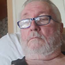 Effortless Fire Restart by Leaving Ashes in Stoves